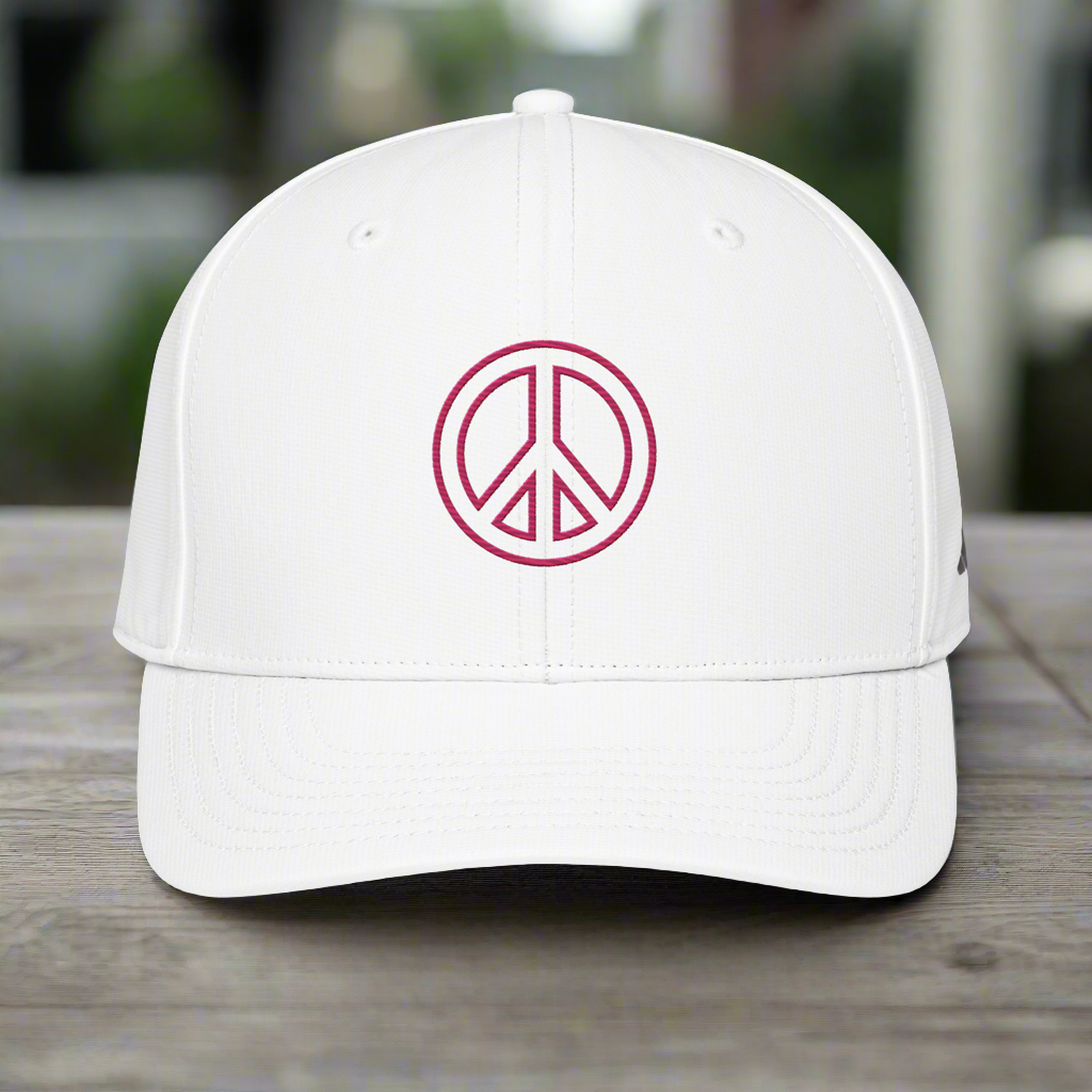 Casquette adidas performance blanc neutre et rose vif.