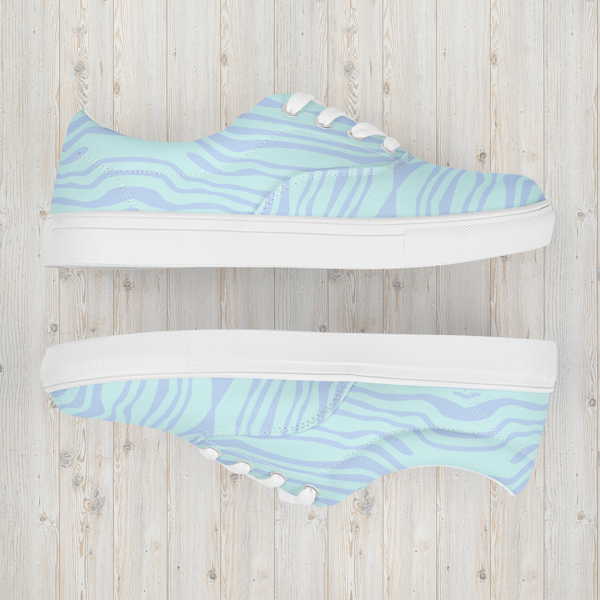 Light blue animal women’s lace-up canvas shoes.