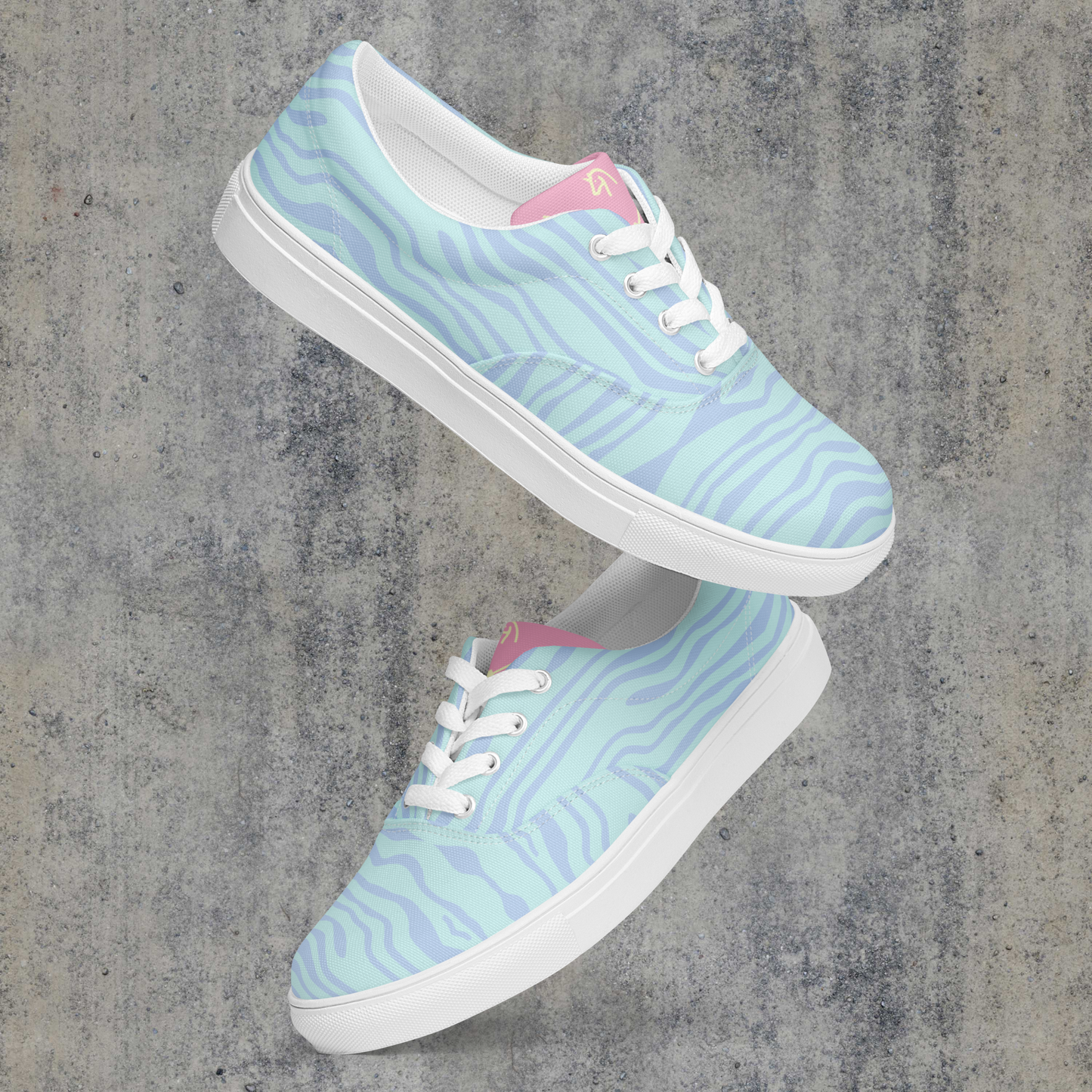 Light blue animal women’s lace-up canvas shoes.